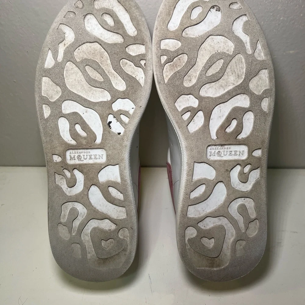Alexander McQueen Sneakers. Size 37.